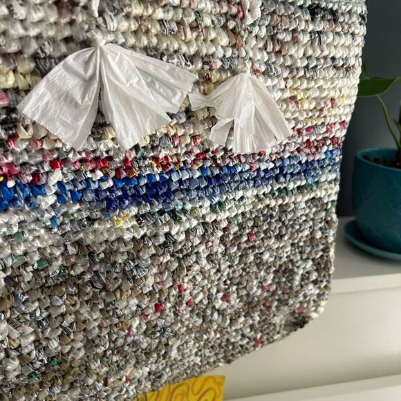 Hand crafted Woven Plastic Bag Eco-Friendly Multicolor Tote Bag 16" x 13" - Picture 2 of 16